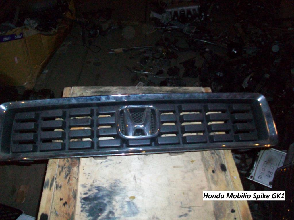 Решетка радиатора GK1 для Honda Mobilio