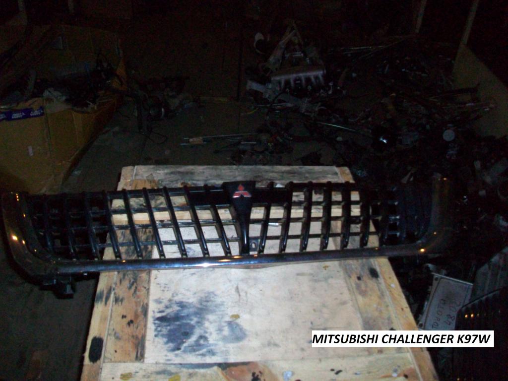 Решетка радиатора для Mitsubishi Challenger