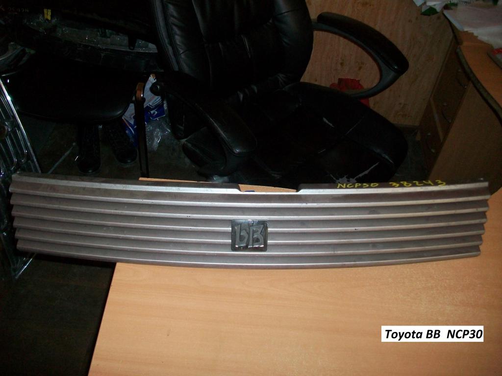 Решетка радиатора для Toyota Bb