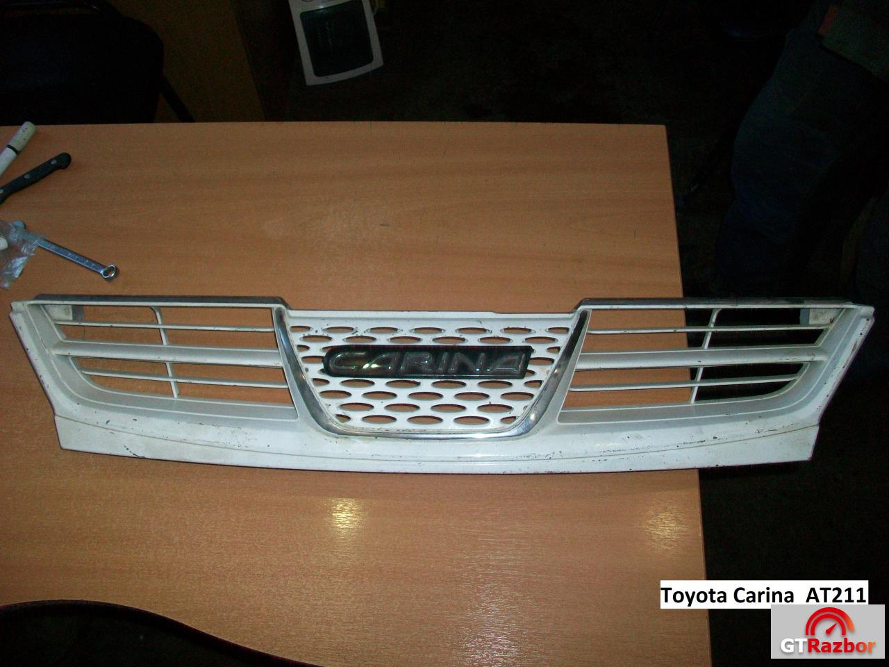 Решетка радиатора для Toyota Carina