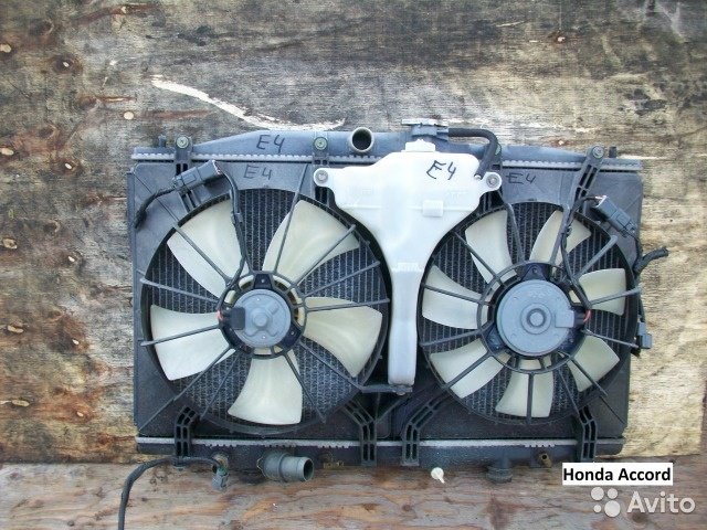 Радиатор для Honda Accord