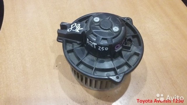Мотор печки для Toyota Avensis